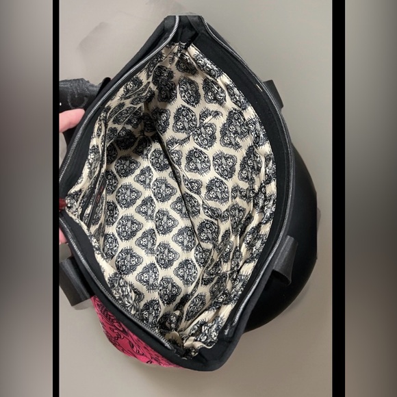 Ed Hardy Pink Tote with Skull and Tiger Design NWT MSRP 69.99 - Picture 6 of 12